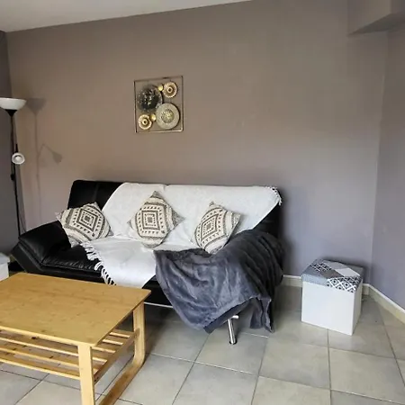 Maison De Plein Pied Avec Jardin Privatif Centre Ville Milly-la-Foret Exterior foto